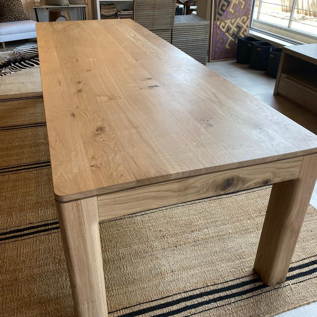 Emma Dining Table