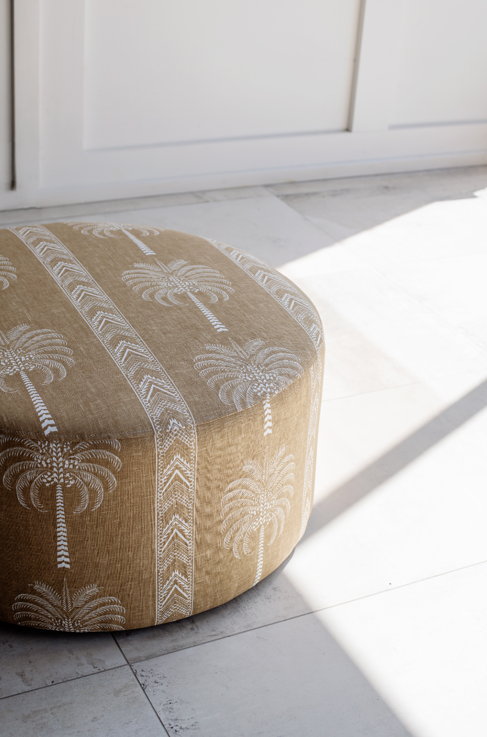 Tan palm ottoman