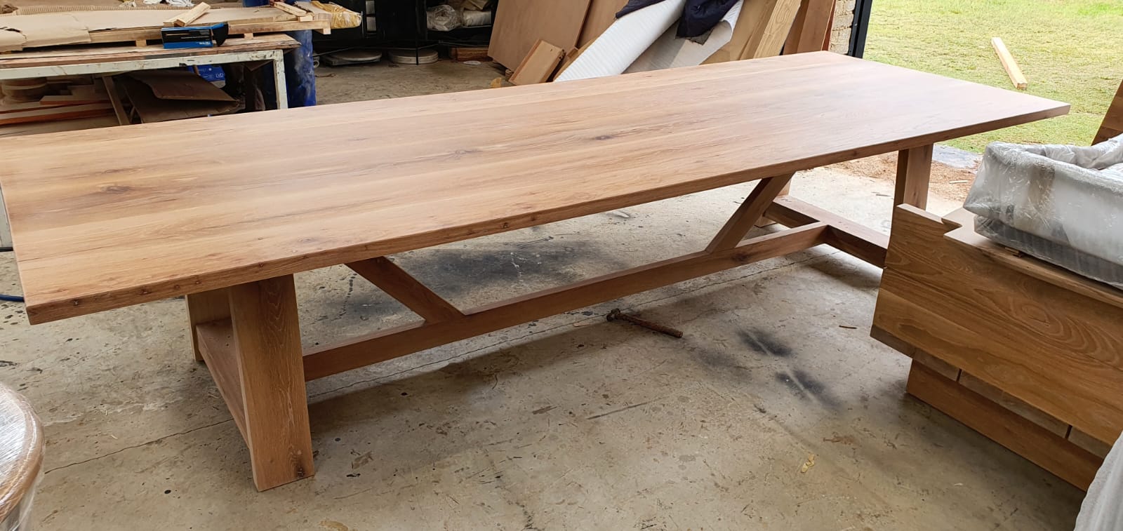 Dave Dining Table